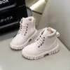 Botas de Cano Curto Infantis 2025 Verão Nova Moda Estilo Britânico Botas Amarelas Pequenas para Meninos Solado Macio Antiderrapante Botas Martin para Meninas