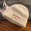 Gorro de Invierno Lindo con Bordado de Cachorro, Nuevo Gorro de Punto Cálido para Mujer, Adelgazante de Rostro, Versátil, Lana para Circunferencia de Cabeza Grande