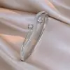 Pulsera de Doble Capa Flor de Circonia Chapada en Oro Real de 18k Cadena de Mano de Lujo Ligero y Sensación de Alta Gama Joyería de Mano Transfronteriza Europea y Americana Industria Pesada Joyería de Mano para Mujer