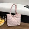 Bolso de Mano Grande Acolchado de Diamante Estilo Nuevo Otoño/Invierno de Gama Alta Nicho Bolso de Hombro Único para Viajes Diarios Bolso Tote con Lazo de Celebridad de Internet