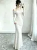 2026 Novo Cruzamento Outono/Inverno Veludo Dourado Ombro a Ombro Manga Longa Vestido Longo Bodycon Elegante Vestido Feminino