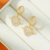 Aretes de Aro Dorados con Flecha Perforando Corazón para Mujer, Moda Europea y Americana, Minimalistas, Únicos, Lujo Ligero, Venta al por Mayor de Aretes de Gama Alta, Chapados en Oro