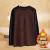 Camiseta básica de terciopelo de doble cara con mangas raglán largas para hombre, diseño de bloques de color retro americano de moda para otoño e invierno, top cálido