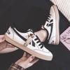 Gran Venta 2025 Primavera y Verano Nuevos Zapatos Blancos Versátiles para Mujer Estilo Coreano Tenis Zapatos Modernos para Estudiantes Planos Cuero Zapatos de Entrenamiento Alemanes
