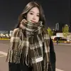 Novo Cachecol Vintage de Faux Cashmere para Outono e Inverno para Mulheres, Aquecedor de Pescoço Versátil de Xadrez, Xale Espesso e Quente, Atacado