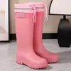 Botas de lluvia para mujer engrosadas, estilo nuevo, resistentes al desgaste, antideslizantes, resistentes al olor, botas impermeables extra altas, botas de lluvia de moda para actividades de playa, botas de trabajo