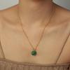 Europeu e americano novo simples personalizado nicho design titânio aço banhado a ouro pedra natural pingente colar moda joias empilhadas para as mulheres