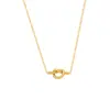 Collar con colgante de nudo de diseño nicho de lujo ligero para mujer, acero de titanio, no se decolora, cadena para la clavícula, collar corto, joyería