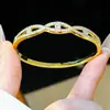 Moda Transfronteriza Europea y Americana Forma de Serpiente de Circonita Pulsera Geométrica Lujo Ligero Sensación de Alta Gama Pulsera Diseño de Nicho Joyería de Mano de Moda para Mujeres