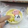 Brinquedo popular famoso na internet: Bolinha Fofa Pão de Cristal, Pingente Fofo Divertido, Máquina de Bonecos para Alívio de Estresse, Presente para Crianças