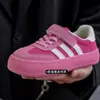Zapatos para Niños 2025 Otoño Nuevos Zapatos Casuales Zapatos de Suela Suave para Niños Zapatos para Niños Medianos y Grandes Zapatos de Entrenamiento Moral para Niñas Primavera y Otoño