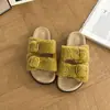 Sandalias planas versátiles estilo Birkenstock de pelo para mujer, moda de otoño, antideslizantes, de suela gruesa para uso diario, con tira de doble hebilla, cómodas para usar al aire libre