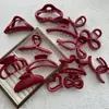 ¡Serie Roja de Año Nuevo! Pinza Grande para Agarrar Carta Etiqueta Dorada Parte Posterior de la Cabeza Pinza Tiburón para el Cabello Accesorios para el Cabello Sombrerería Horquilla Agarre para el Cabello