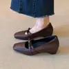 Zapatos planos populares de estilo francés con suela blanda para mujer, nueva colección otoño 2026, zapatos Mary Jane, estilo casual, perfectos con vestidos, diseño de meter