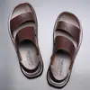 Comércio Exterior Transfronteiriço Estilo Coreano Novas Sandálias de Verão para Homens, Chinelos Slip-On, Sapatos de Praia Antiderrapantes com Solado Macio, Chinelos Masculinos para Uso Externo