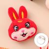 Primavera y verano nuevo broche de conejo felpa lindo animal pequeño caricatura japonés ropa de niñas zapatos colgante de bolso pequeño regalo
