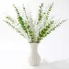 23,6'' Galhos Artificiais de Eucalipto Decoração 12 Peças Folhas de Eucalipto Realistas Galhos Verdes Falsos para Centro de Mesa de Casamento Arranjo Floral