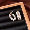 Pendientes de Zirconia y Perla Estilo Retro Francés Aguja de Plata, Lujo Ligero, Gama Alta, Pendientes Sencillos, Exquisitos, Modernos, Versátiles para Mujer