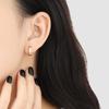 Brincos de Madrepérola Branca Estilo Coreano Ins Moda Simples Nicho Feminino Elegante Versátil Acessível Luxo Banhado a Ouro
