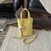 Bolso cruzado para teléfono para mujer 2026 Nueva tendencia de verano Súper popular de alta gama de nicho Moda Bolso de hombro de mano