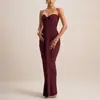 Estação Independente Transfronteiriça Europeia e Americana Novo Verão 2025 Top Tubo Plissado Sexy Elegante Saia Longa que Cobre o Quadril Roupa Feminina