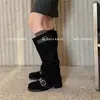 Piel de flor + forro de fibra de piel de vaca, botas de montar de caña alta para mujer, nuevo estilo de invierno, punta redonda, detalle de hebilla, tacón medio, botas hasta la rodilla