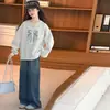 Conjunto de Ropa para Niñas 2026 Nueva Moda Infantil para Niñas Mayores, Conjunto de Dos Piezas de Sudadera con Cuello Redondo y Jeans para Primavera y Otoño