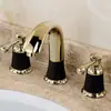 Bacia de Cobre Maciço Dourada Estilo Europeu com Três Furos para Água Conjunto de Quatro Peças Torneira de Lavatório de Banheiro Quente e Fria Bacia com Duas Alças