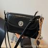 Bolso Pequeño de Diseño Nicho para Mujer 2025 Nuevo Moderno Retro para Viaje al Trabajo Bolso de Hombro Popular de Moda Bolso Cruzado Bolso Tipo Baguette Francés