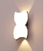 2024 creativa nueva lámpara de pared LED emisora de luz nórdica habitación dormitorio pared de fondo lámpara de pared impermeable exterior venta al por mayor