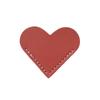 El fabricante suministra grandes cantidades de marcapáginas de notas adhesivas de cuero en forma de corazón en stock, regalando pegatinas de marcapáginas en forma de corazón a los amigos