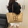 Bolsa Tote de Grande Capacidade Feminina Transfronteiriça Nova Tendência Retrô Versátil Bolsa de Ombro Simples Fashionável de Alta Qualidade Portátil Bolsa Grande
