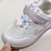 2026 Verano Nuevo Estilo Calados Zapatos Ligeros de Suela Suave Transpirables de Malla Simple para Bebés Tenis Versátiles para Niños 5939