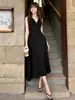 Vestido Midi Elegante Negro de Cuello V Sin Mangas con Ballenas de Cintura Alta de Dobladillo Amplio Estilo Hepburn Francés 8020