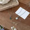 Colar de Pérolas Retrátil com Pingente de Flor Versátil Estilo Coreano para Mulheres, Corrente de Suéter de Luxo Leve de Alta Qualidade, Acessório Exclusivo de Nicho