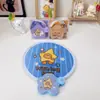 Nuevo Abanico de Dibujos Animados con Diseño de Muñeca, Superficie de Tela, Accesorio para Fotos de Padres e Hijos, Abanico de Refrigeración para el Verano, Abanico de Refrigeración para Clima Caluroso