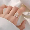 Anillo de Perla con Lazo Estilo Coreano para Mujer, Diseñado como un Anillo Dulce y Fresco para el Dedo Índice con un Ambiente Único y Elegante