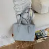 Bolsa de Textura de Alta Qualidade Grande Capacidade para Mulheres 2026 Nova Moda Bolsa de Ombro para o Dia a Dia Bolsa Tote de Mão para Primavera e Verão