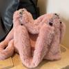 Bolso peludo para mujer, versátil para otoño e invierno 2026, nuevo bolso de moda para hombro cruzado, gran capacidad, bolso peludo de alta gama