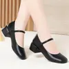 Cuero suave, punta poco profunda, estilo minimalista, adecuados para el trabajo y los desplazamientos, zapatos de vestir de mujer, diseño francés de una sola tira, tacón grueso, suela suave, zapatos de trabajo profesionales