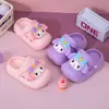 Nuevas y lindas pantuflas de conejo para niños de verano, de punta cerrada, transpirables, duraderas, estilo caricatura, cómodas para el hogar y uso exterior