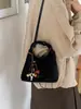 Bolsa de Couro Fosco para Axila Feminina 2026 Novo Estilo Design de Nicho Ombro Único Transversal Bolsa de Mão Feminina Estilo Versátil de Alta Qualidade