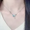 Collar de Hada Mariposa Azul para Mujer, Estilo Ins, Gama Alta, Lujo Ligero, Versátil Cadena para Clavícula de Camelia, Exquisita Cadena para Clavícula