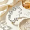Pulseira de Aço Inoxidável Estilo Europeu Aberta Larga Banhada a Ouro Personalidade de Luxo Leve Tendência Versátil Pulseira de Aço Inoxidável Trevo de Quatro Folhas