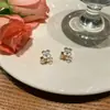 Brincos de tarracha Flor de Pérola para mulheres 2023 nova moda clipe de orelha design de nicho joia de alta qualidade agulha de prata 925 atacado