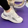 Zapatos de papá con cordones nuevos zapatos deportivos casuales para exteriores ligeros versátiles de cuero transpirables estudiantes comercio exterior al por mayor