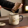Caneca Cerâmica Vermelha Flint Azul e Branca Separação de Chá Xícara com Infusor de Chá Copo de Água com Tampa Grande Capacidade Copo de Escritório Embalagem em Caixa de Presente