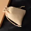 En Stock Bolsas de Lino con Cordón 10X14 para Regalos y Accesorios de Fiesta Navideña, Bolsitas de Lino al por Mayor con Impresión de Logo Disponible