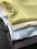Camiseta Simples Casual de Verão com Botão Elástico e Decote V de Manga Curta para Mulheres, Cor Sólida Doce e Picante, Slim Fit, Camiseta Básica Tendência