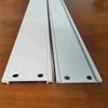 Venta Directa de Fábrica Plástico PVC Blanco Placa Base Clasificadora Extrusión Perforación Agujero Redondo 8mm Perfil de Plástico de Extrusión